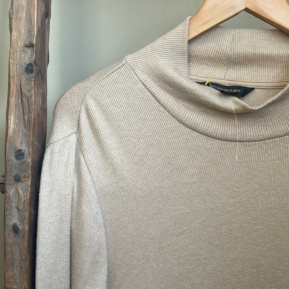 NWOT Banana Republic Light Weight Mock Neck Sweater Size Large - Picture 5 of 11